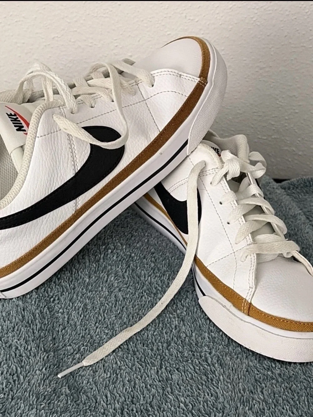 Nike Court Legacy Low Top Leather Lace-up Sneaker White/Brown/Black 8.5